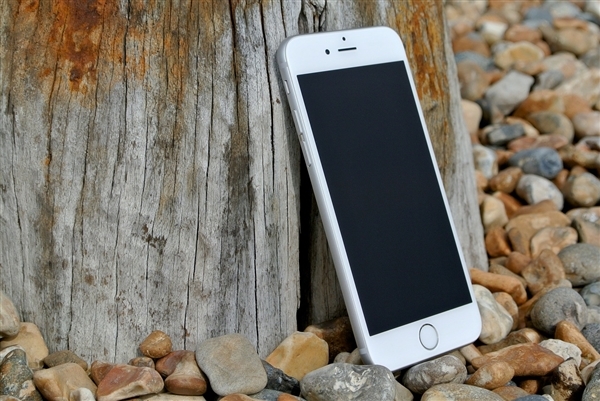 竟然撑了10代!网友晒iPhone 6S换iPhone 16 Plus感受:全是优点